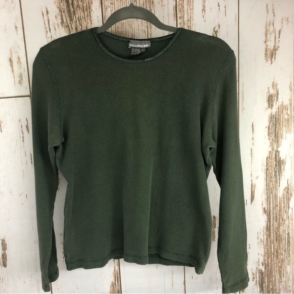 Maurices Vintage Henley Shirt, Size Large. In good used condition!
